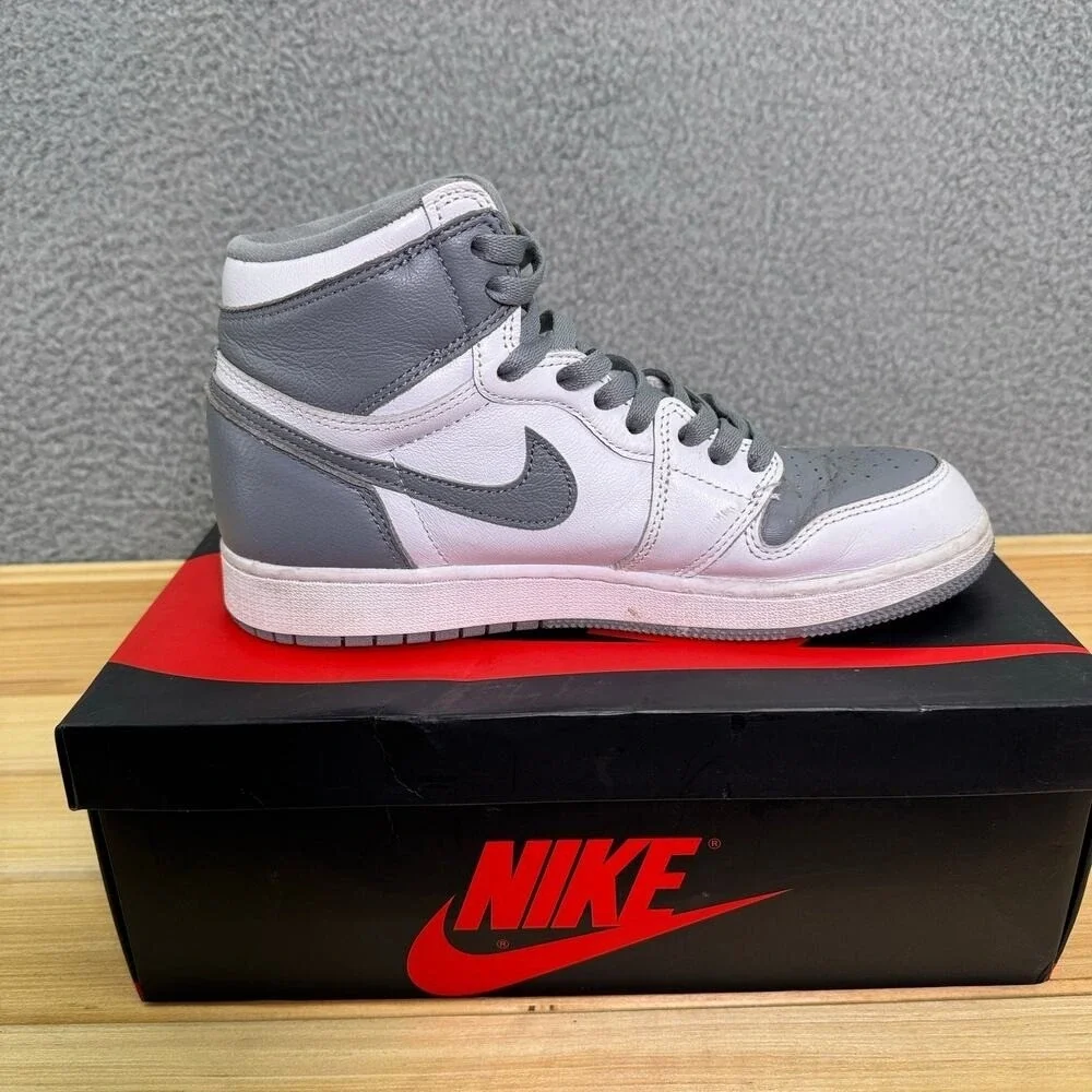 Nike Air Jordan 1‎ Retro High OG GS 2022 Gray White Men's Size 6.5 Sneakers